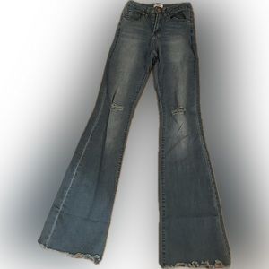 YMI, size 1/25, light blue